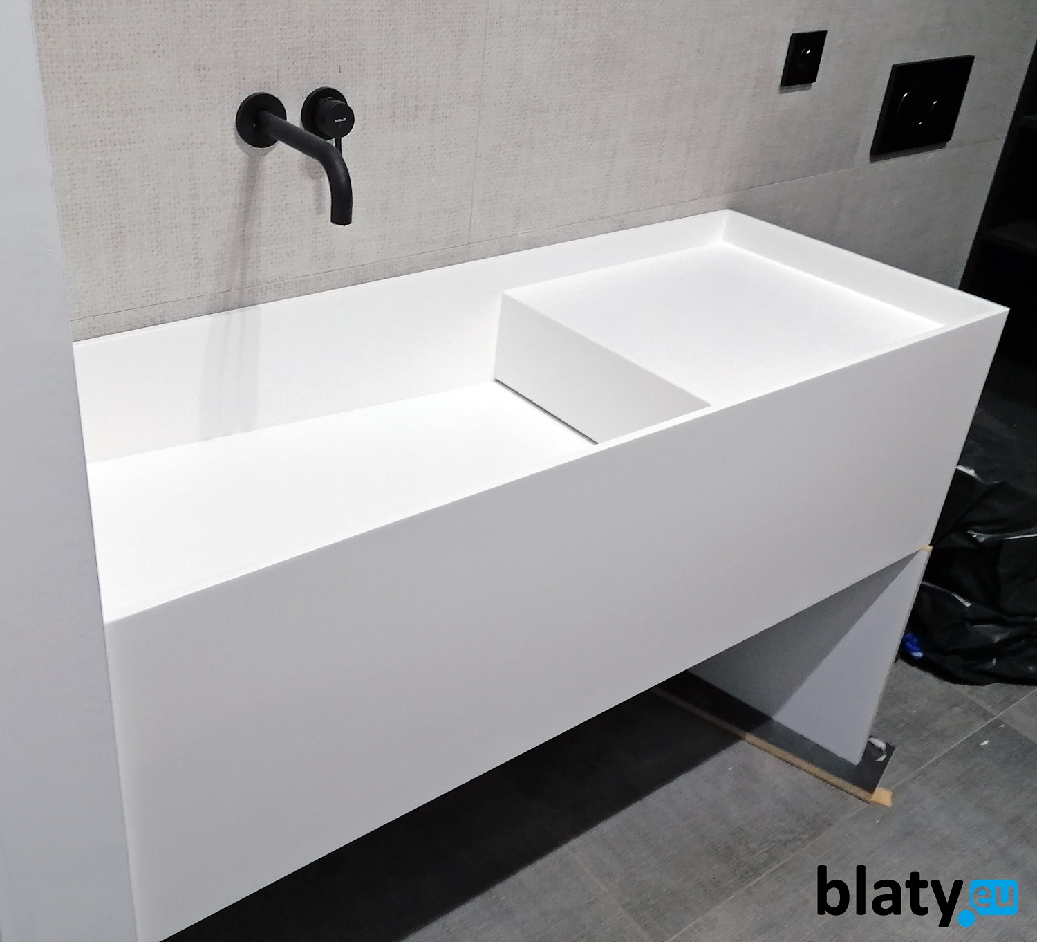 » Umywalka z odpływem liniowym – przykładowa realizacja | Arkada